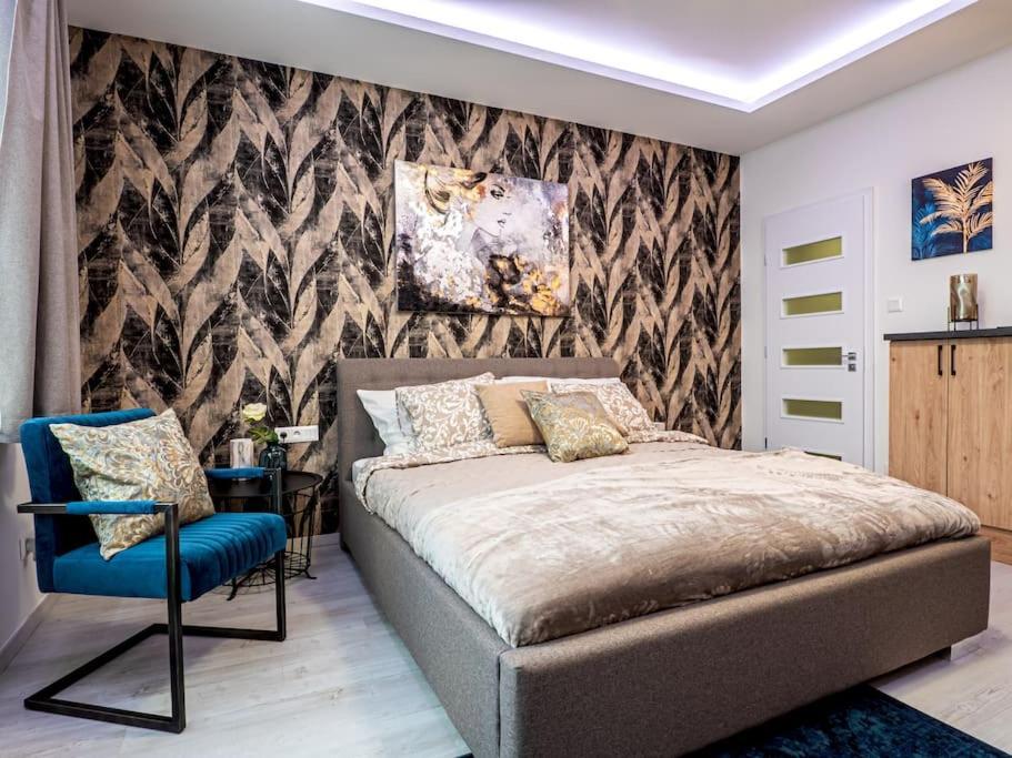 Vidra-Lak, Budapest
